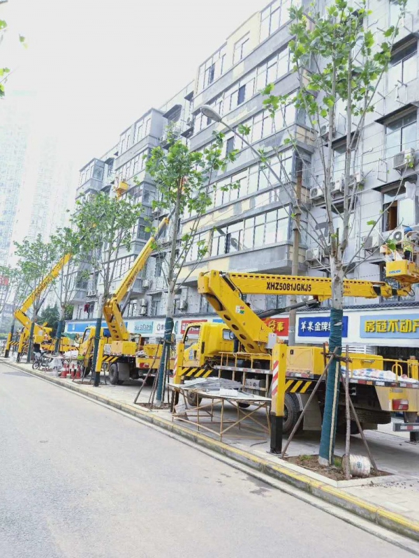 路灯车