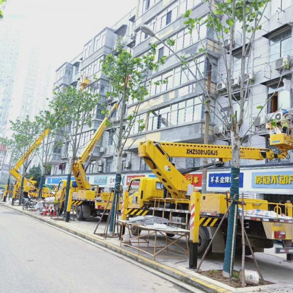 路灯车